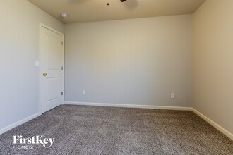 215 Holly Way in Pendergrass, GA - Foto de edificio - Building Photo