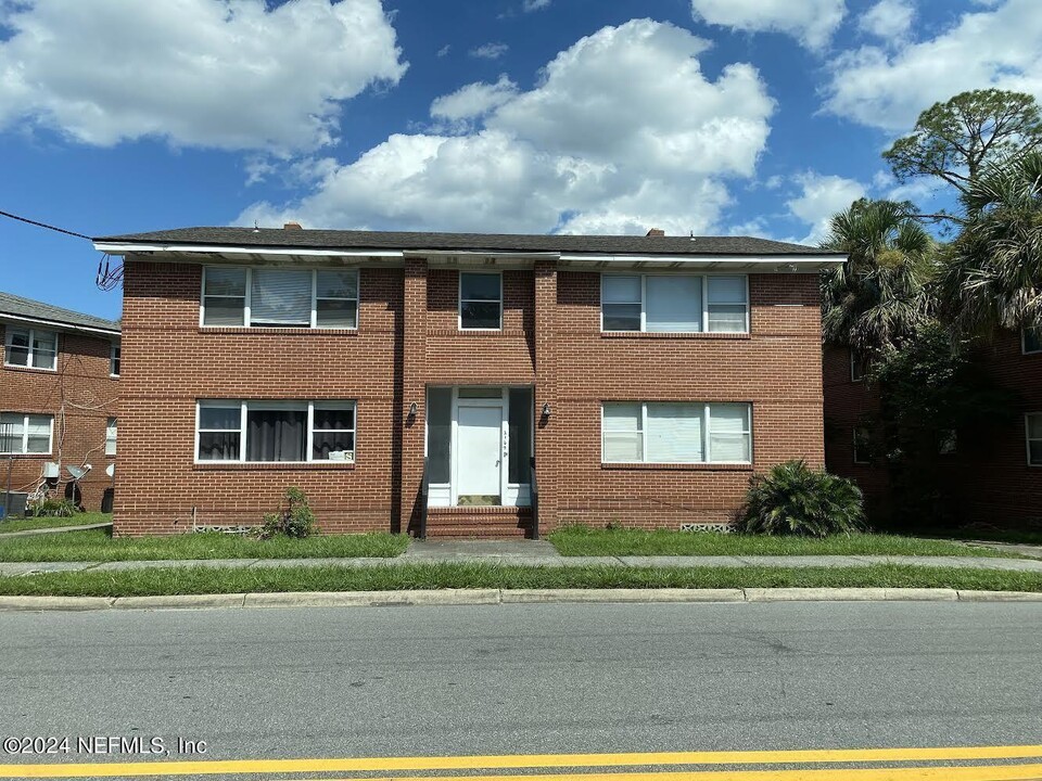 2169 Spring Park Rd in Jacksonville, FL - Building Photo