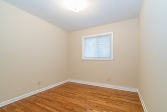 1700 Bonita Ave in Mount Prospect, IL - Building Photo - Building Photo