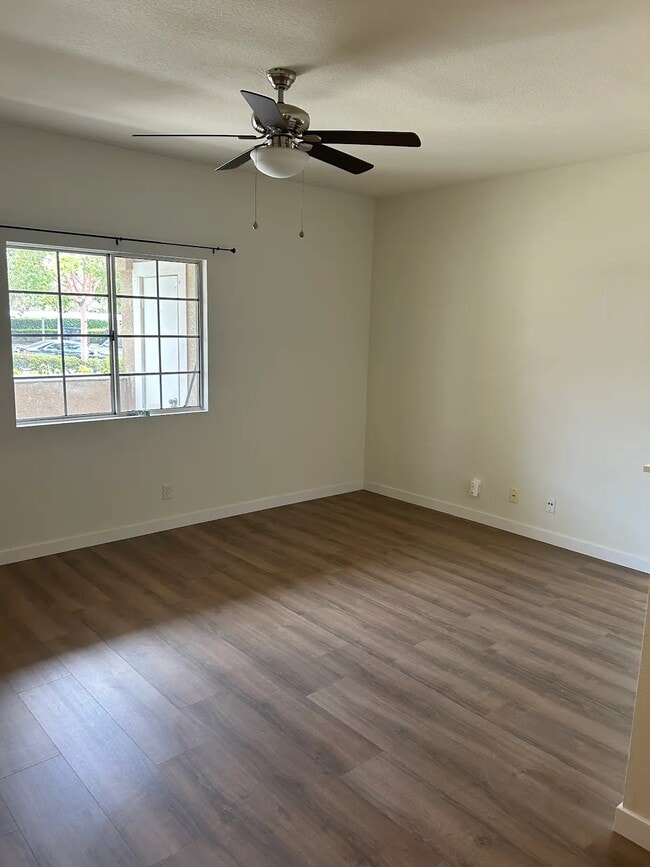 23 Via Prado, Unit 23 in Rancho Santa Margarita, CA - Foto de edificio - Building Photo