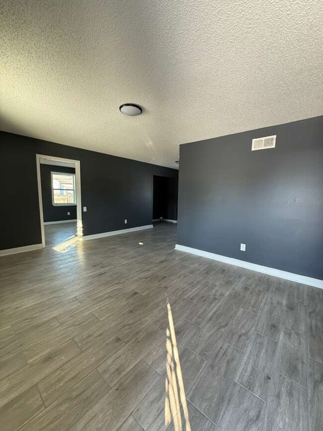 property at 1266 Russwood Rd