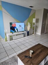 11316 Grandville Dr in Tampa, FL - Building Photo - Building Photo
