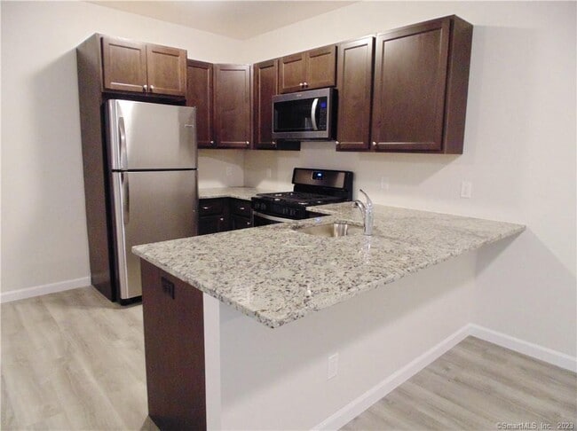 property at 2838 Fairfield Ave