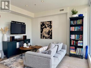 1555 Bloor St W in Toronto, ON - Building Photo - Building Photo