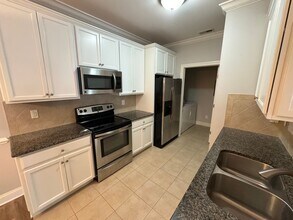 321 Gallery Dr in Spring Lake, NC - Building Photo - Building Photo
