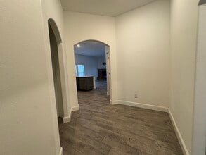 424 NW 59th Ave in Bentonville, AR - Building Photo - Building Photo