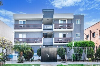 1138 Grand View S St, Unit 101 in Los Angeles, CA - Building Photo - Building Photo