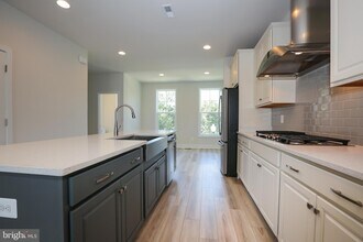 6715 Karter Robinson Dr in Haymarket, VA - Building Photo - Building Photo