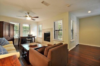 735 Patterson Ave in Austin, TX - Building Photo - Building Photo