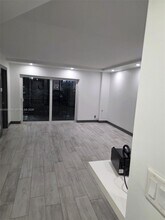 660 Tennis Club Dr in Fort Lauderdale, FL - Building Photo - Building Photo