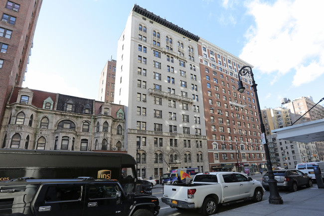 Wellwyn Apartments in New York, NY - Building Photo - Building Photo