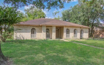 7523 Antoine Dr in Houston, TX - Building Photo - Building Photo