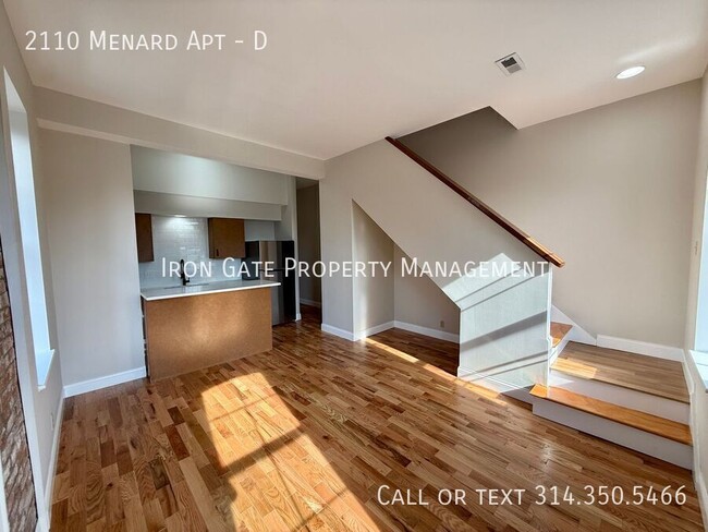 2110 Menard St in St. Louis, MO - Foto de edificio - Building Photo