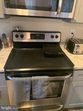 9860 Garvey Dr in Philadelphia, PA - Building Photo - Building Photo