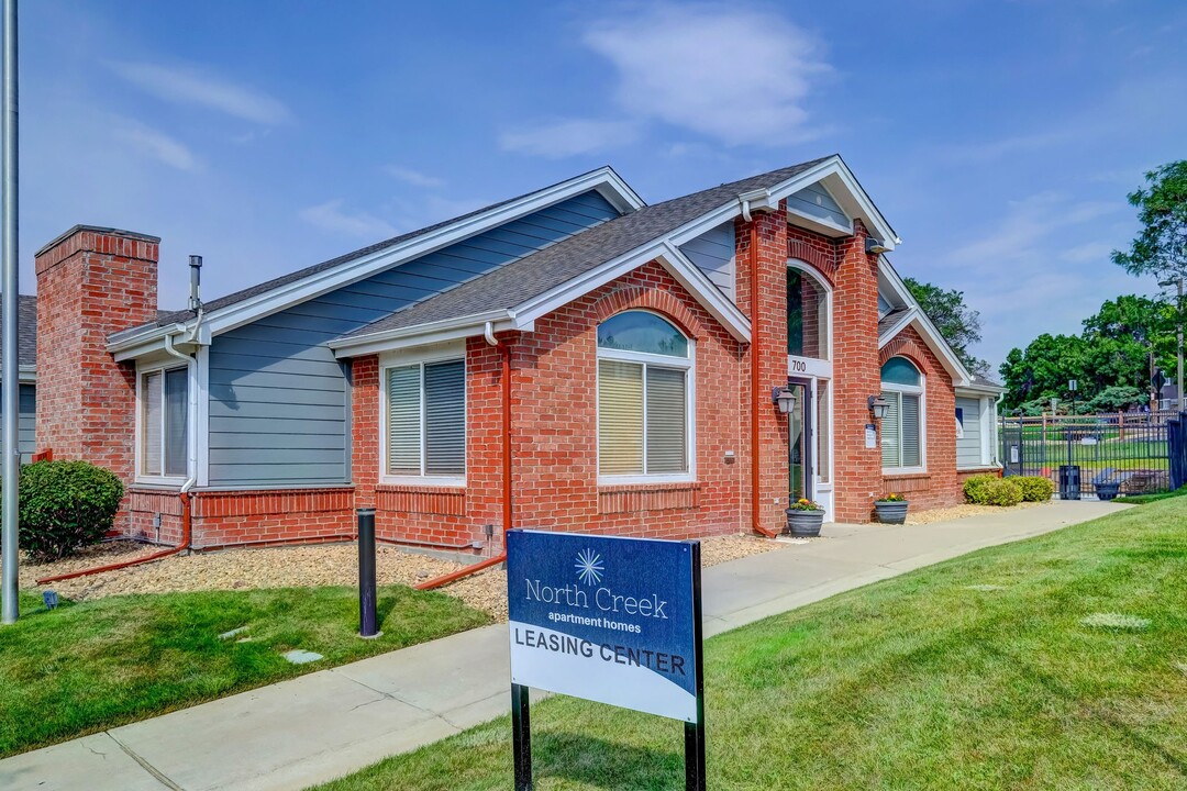 North Creek Apartments in Thornton, CO - Foto de edificio