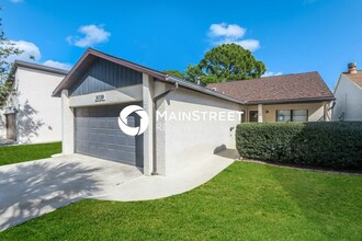 3039 Thrush Dr in Melbourne, FL - Foto de edificio - Building Photo