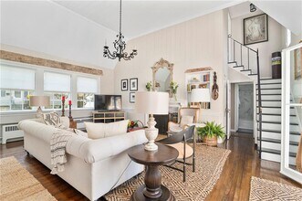 9 Red Cross Terrace in Newport, RI - Building Photo - Building Photo