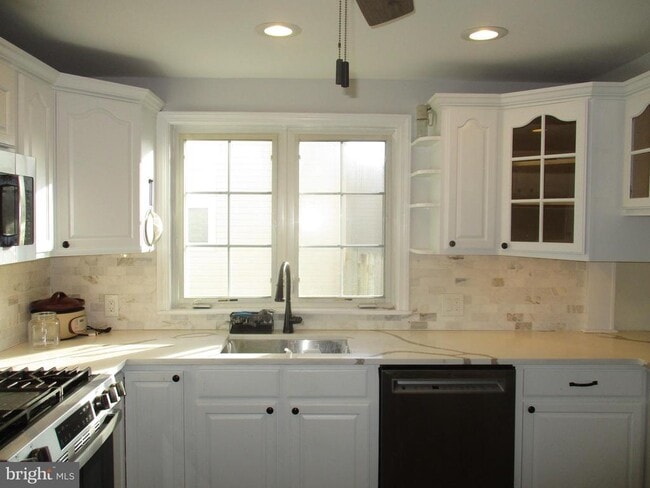 property at 121 Hoover Ave