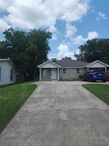 8114 W Elizabeth Ln in Fort Worth, TX - Building Photo - Building Photo