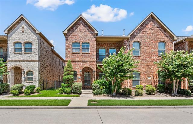 4261 Comanche Dr in Carrollton, TX - Building Photo