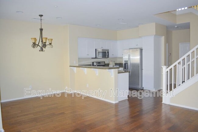 313 Harbor Breeze Dr in Port Hueneme, CA - Building Photo - Building Photo