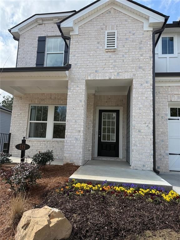 181 Vly Oak Dr, Unit 117 in Dawsonville, GA - Foto de edificio - Building Photo