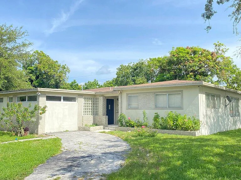 50 NE 132nd Terrace in North Miami, FL - Building Photo