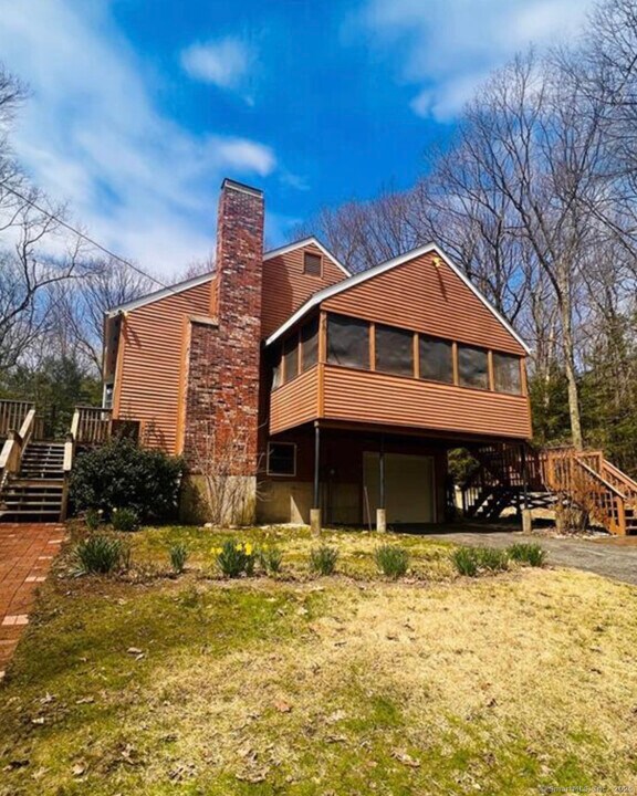 77 Laurel Rd in Harwinton, CT - Building Photo