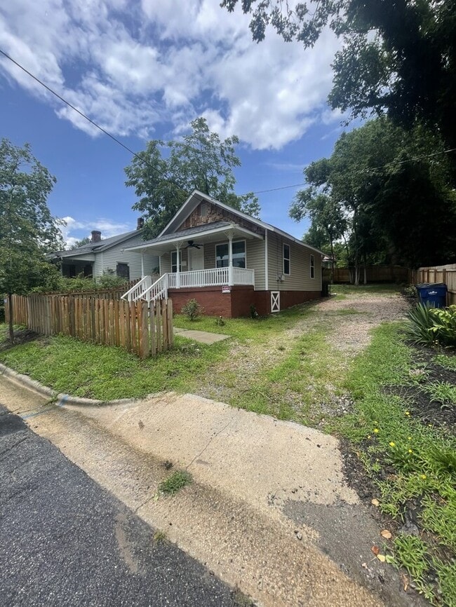 property at 113 Bragg St