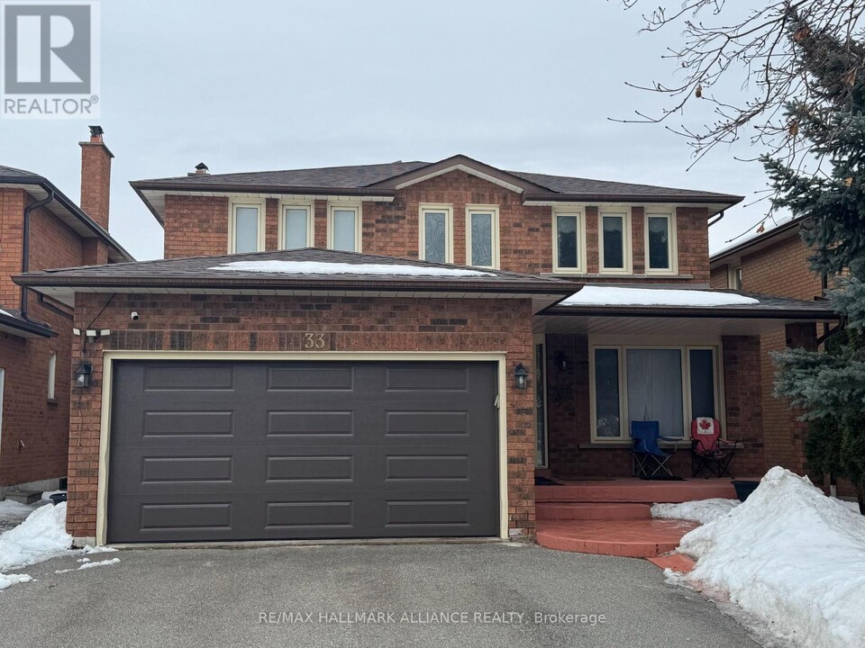 33 Trevor St in Vaughan, ON - Building Photo