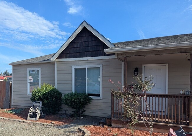 property at 154-166 SW Clay St