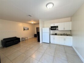 808 NW 19th St in Fort Lauderdale, FL - Building Photo