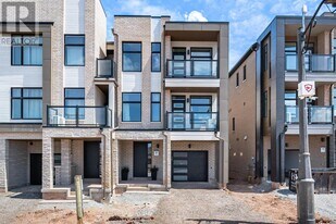 1302 Muller Ln in Oakville, ON - Building Photo