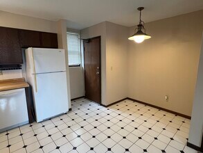 1807 Greenfield Ln SW, Unit 1 in Rochester, MN - Building Photo - Building Photo