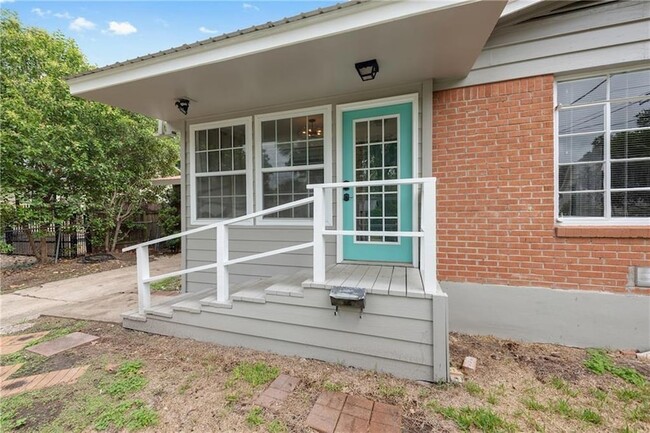 1500 Romeria Dr, Unit 2 in Austin, TX - Building Photo - Building Photo