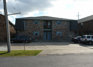 210 Geneva St in Metairie, LA - Building Photo - Building Photo