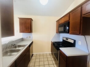 1305 SW 96th St in Oklahoma City, OK - Building Photo - Building Photo