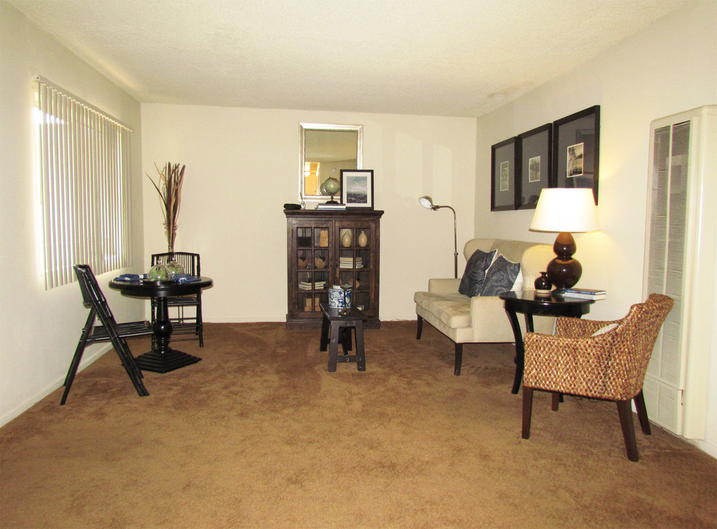 Palm Gate Apartments in South Gate, CA