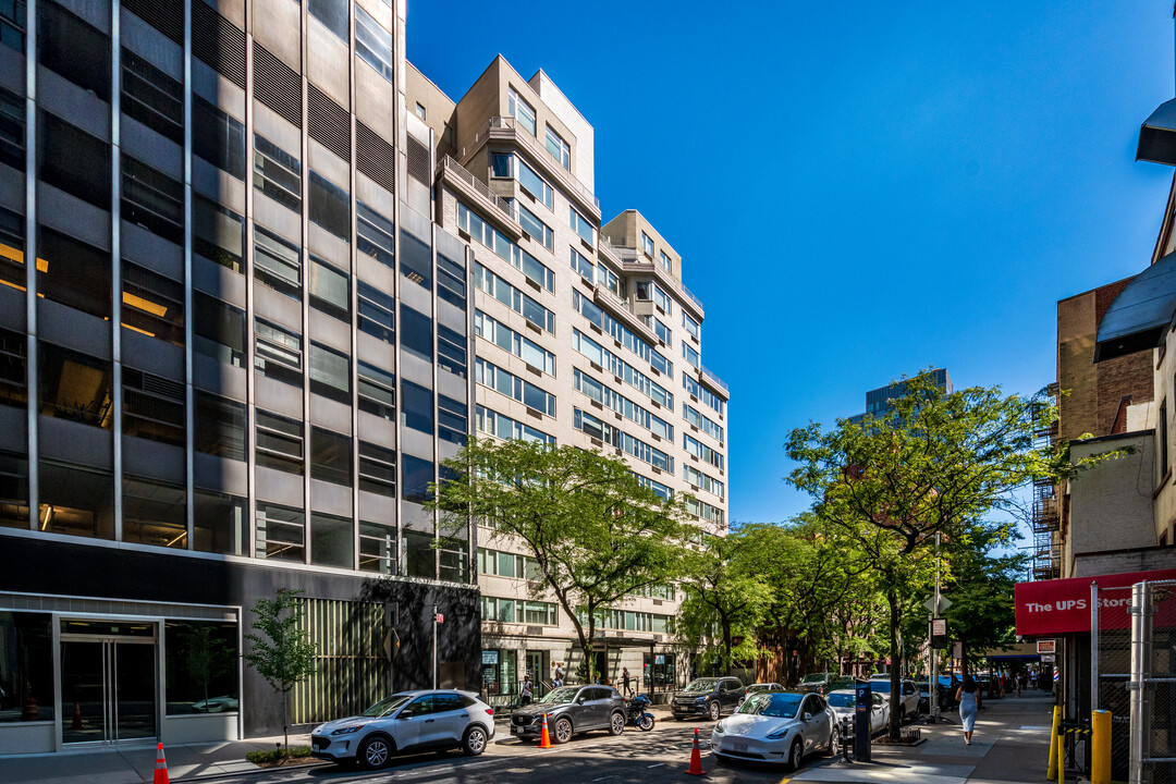 211 East 51st Street Condominium in New York, NY - Foto de edificio