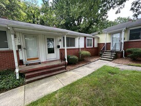 1815 Mimosa Dr in Greensboro, NC - Building Photo