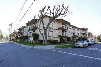1920 Peyton Ave in Burbank, CA - Foto de edificio - Building Photo