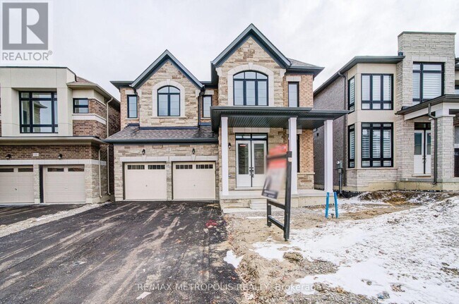 19 Kane Crescent in Aurora, ON - Building Photo - Building Photo