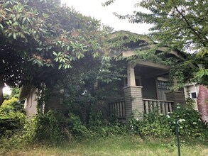 1222 Ellis St in Bellingham, WA - Building Photo - Building Photo