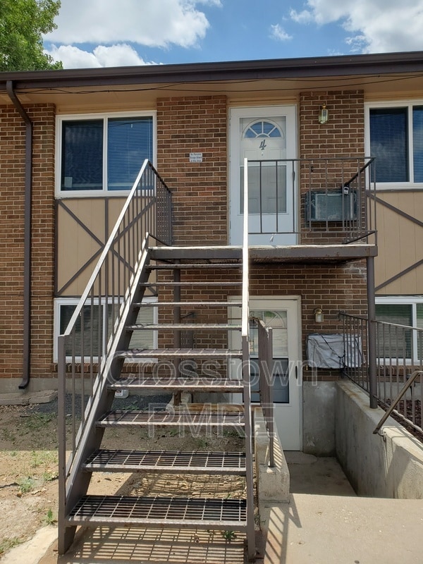 property at 306 W Union Ave