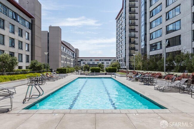 250 King St in San Francisco, CA - Building Photo - Building Photo