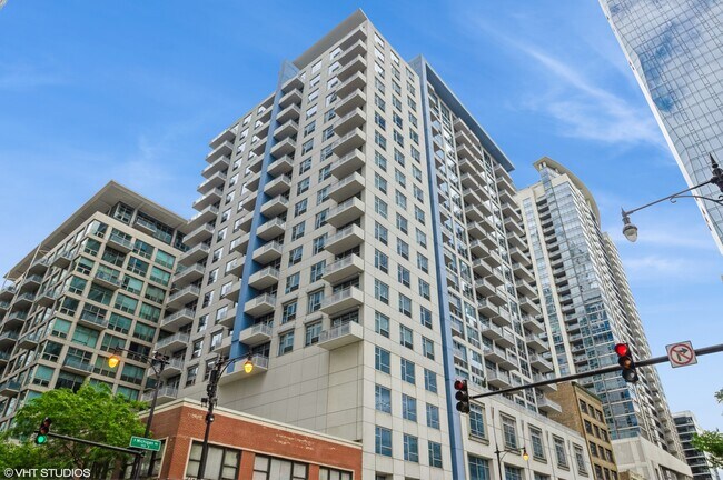 property at 1305 S Michigan Ave