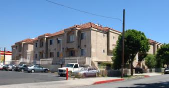 Daisy Condominiums Apartments