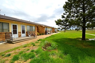 Golden Oaks Apartments in Bennett, CO - Building Photo - Building Photo