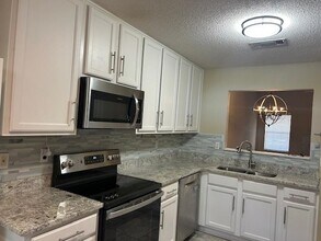 1038 High Meadow Dr in Tallahassee, FL - Building Photo - Building Photo