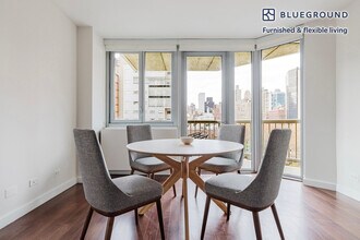 401 E 34th St in New York, NY - Building Photo - Building Photo